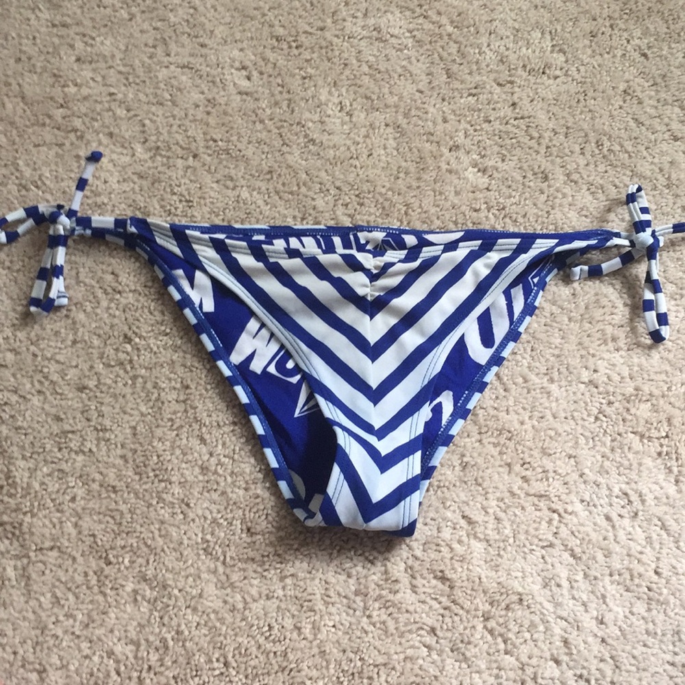 Volcom bathing suit bottoms